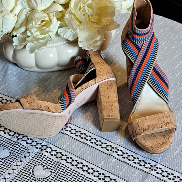 Jessica Simpson-Size 10-Natural Shoe - Picture 2 of 3